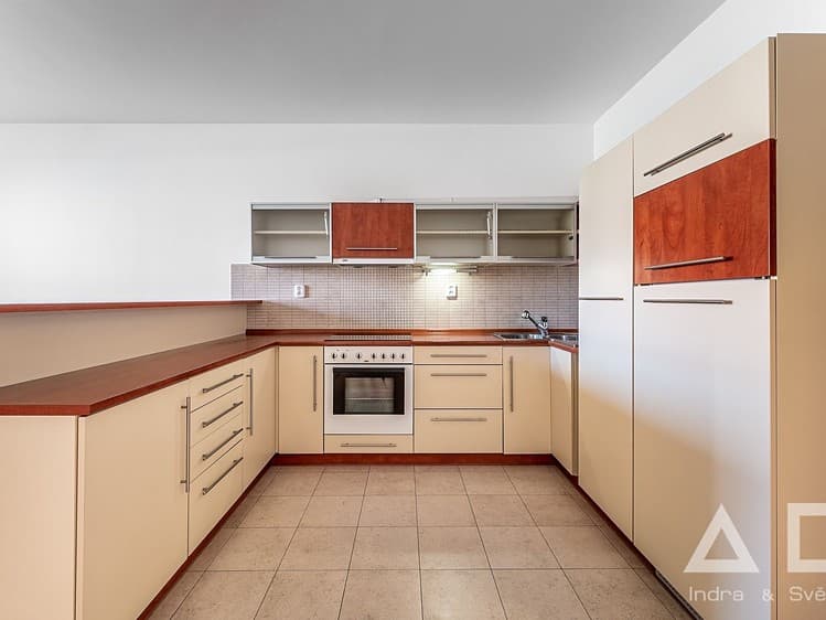 Pronájem bytu 2+kk 64 m²
