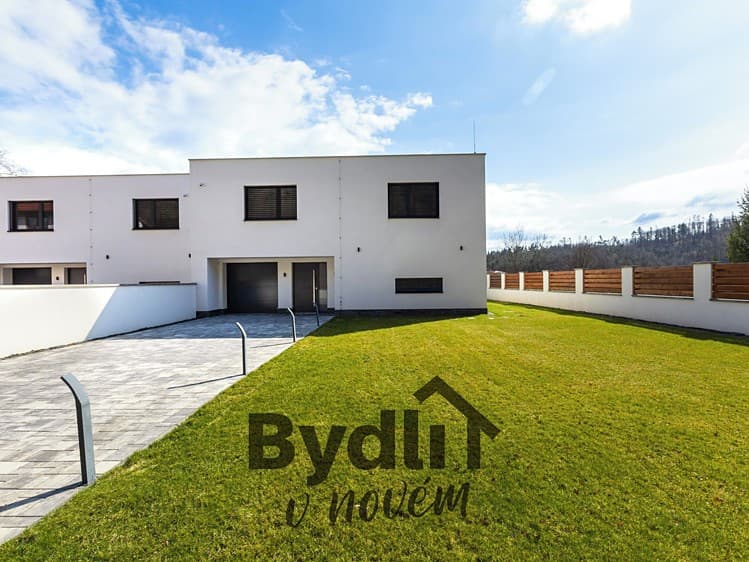 Prodej rodinného domu 192 m², pozemek 959 m²