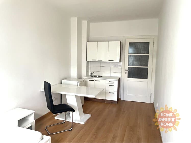 Pronájem bytu 1+kk 22 m²