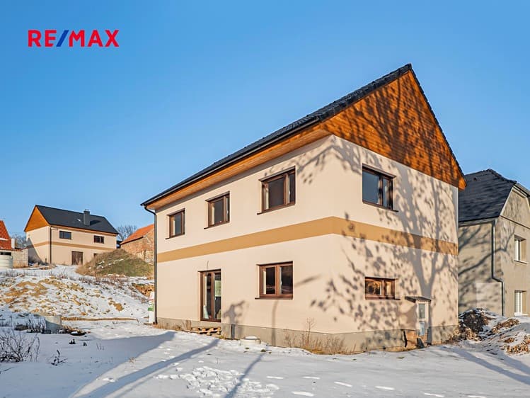 Prodej rodinného domu 150 m², pozemek 831 m²
