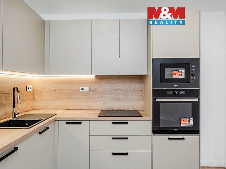 Prodej bytu 4+kk 72 m²