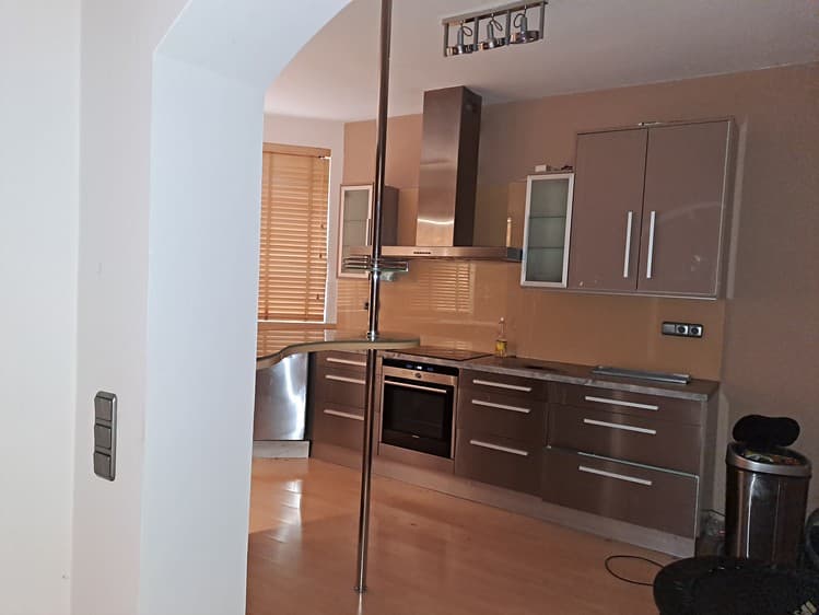 Prodej rodinného domu 540 m², pozemek 2 925 m²