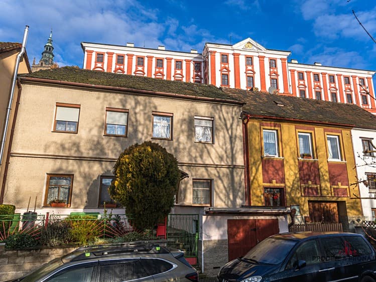 Prodej rodinného domu 160 m², pozemek 242 m²