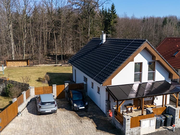 Pronájem rodinného domu 160 m², pozemek 926 m²