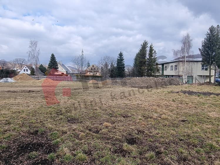Pronájem komerčního pozemku 3 652 m²