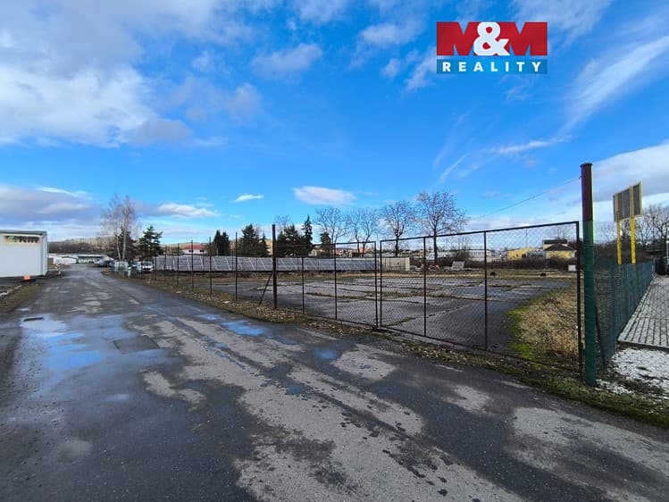 Pronájem pozemku 1 085 m²