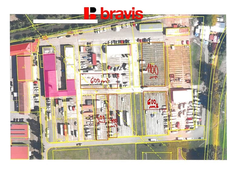 Pronájem komerčního pozemku 2 000 m²