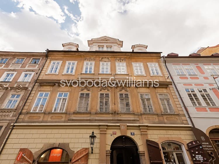 Prodej činžovního domu 1 700 m²