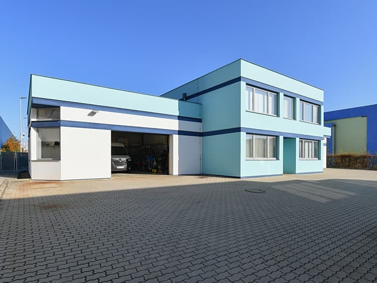 Prodej obchodního prostoru 1 390 m²