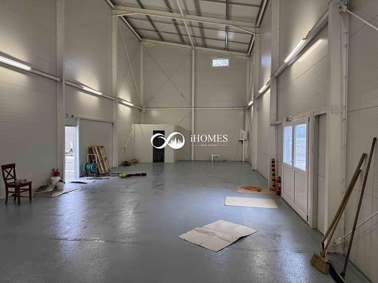 Pronájem skladového prostoru 138 m²