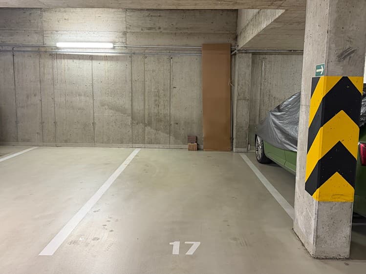 Prodej garážového stání 13 m²