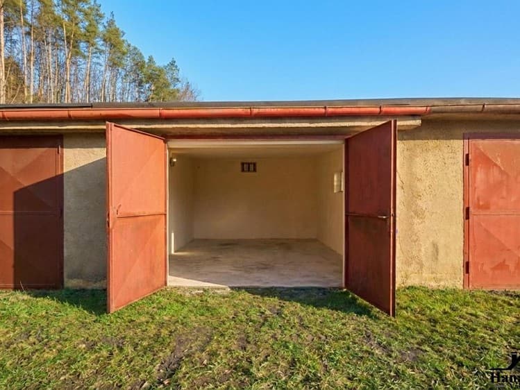 Prodej garáže 21 m²