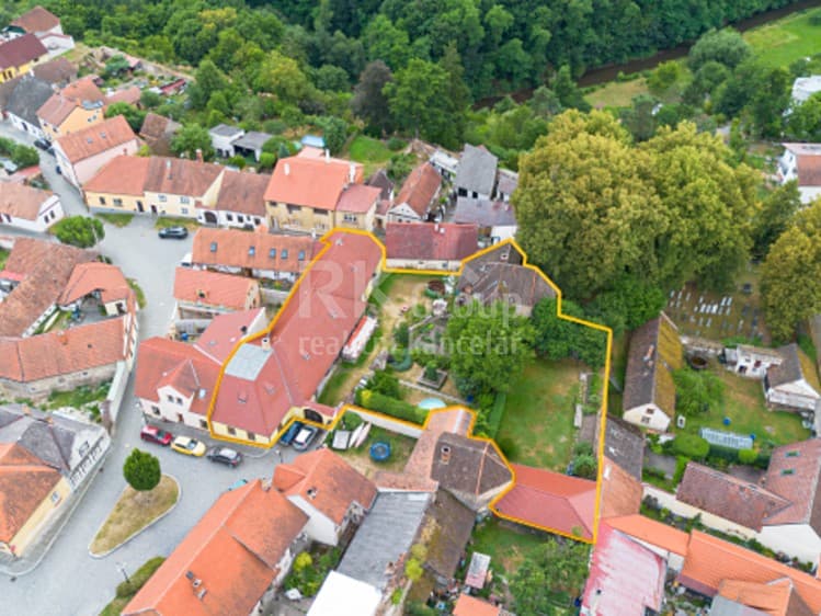 Prodej specifického typu nemovitosti 1 144 m²