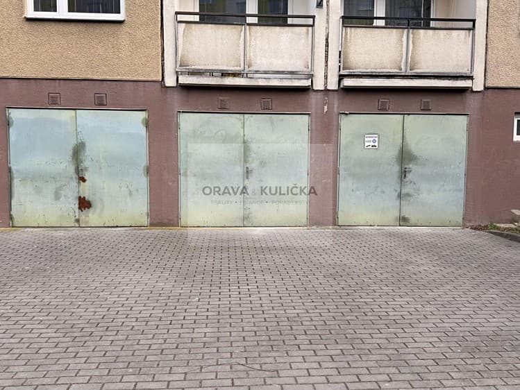 Pronájem garáže 21 m²