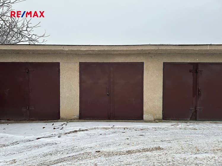 Pronájem garáže 15 m²