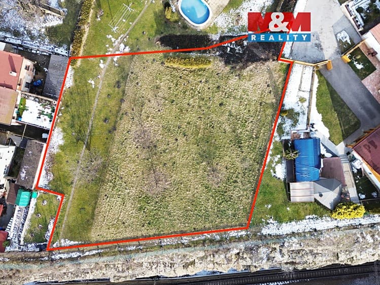 Prodej stavebního pozemku 1 000 m²