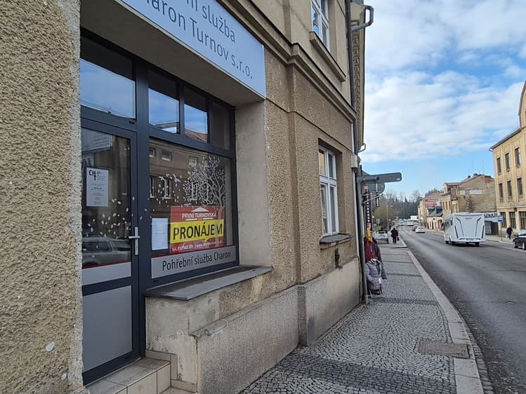 Pronájem obchodního prostoru 54 m²