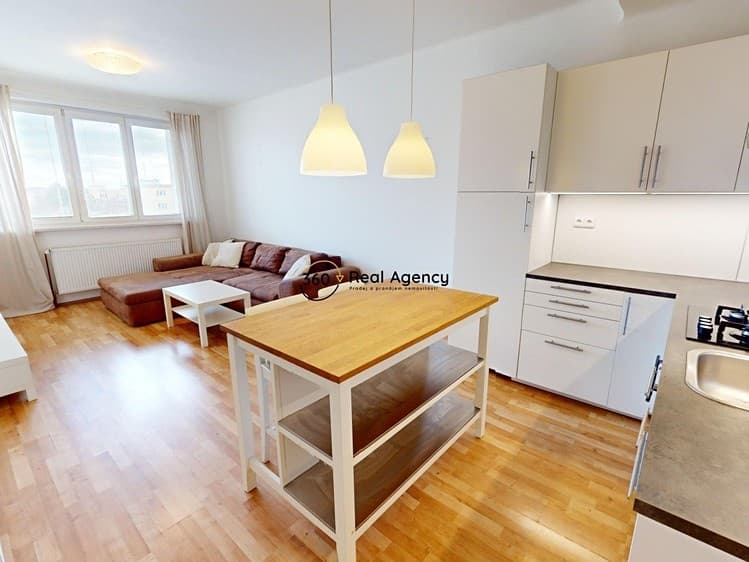 Pronájem bytu 2+kk 52 m² (Jednopodlažní)