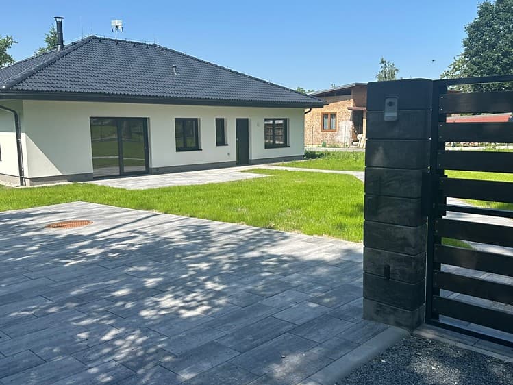 Prodej rodinného domu 160 m², pozemek 1 180 m²
