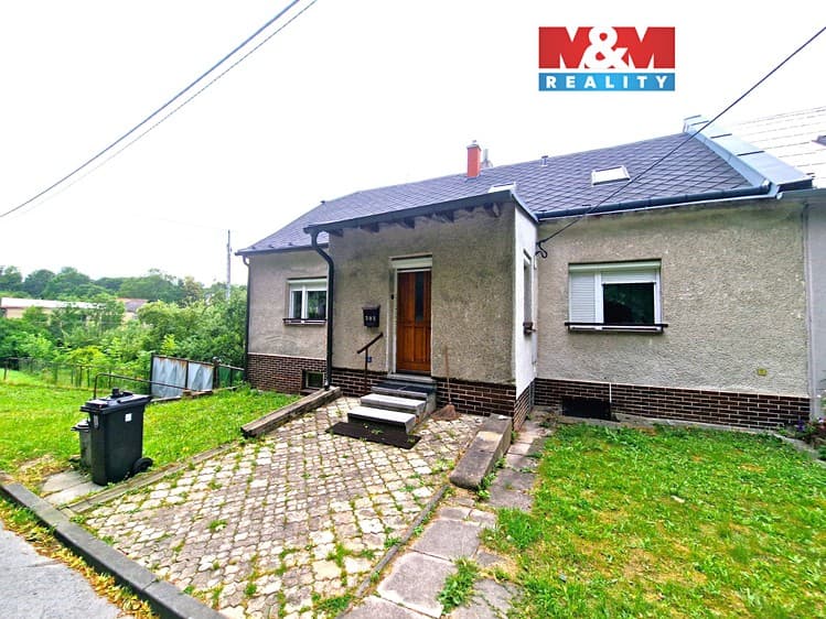 Prodej rodinného domu 135 m², pozemek 1 096 m²