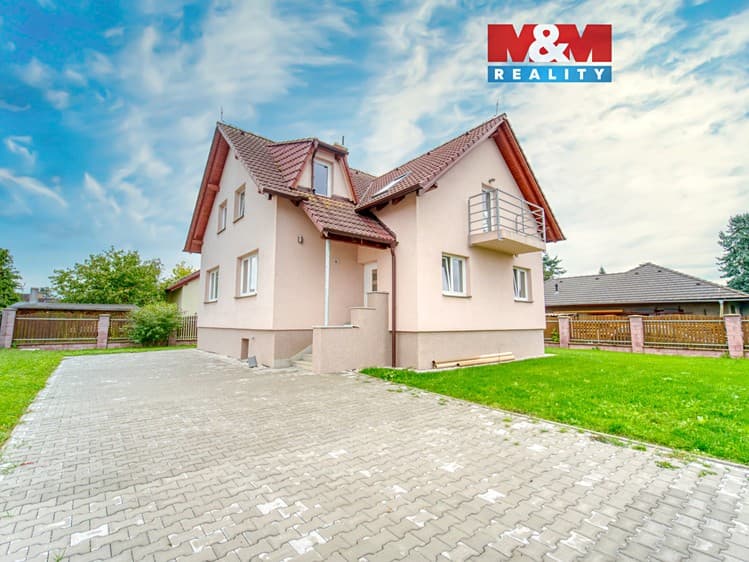 Pronájem rodinného domu 169 m², pozemek 594 m²