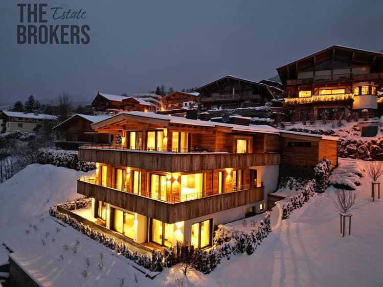 Prodej vily 411 m², pozemek 700 m²