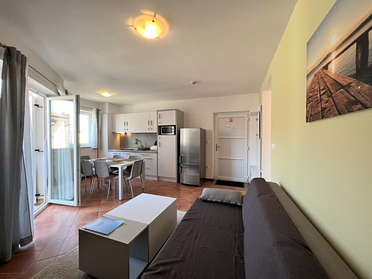 Pronájem bytu 3+kk 72 m² (Jednopodlažní)
