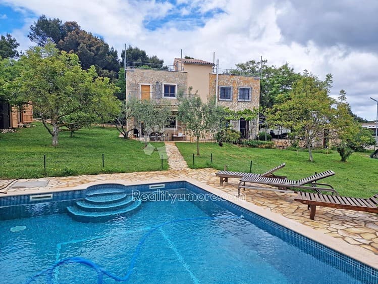 Prodej rodinného domu 135 m², pozemek 1 500 m²