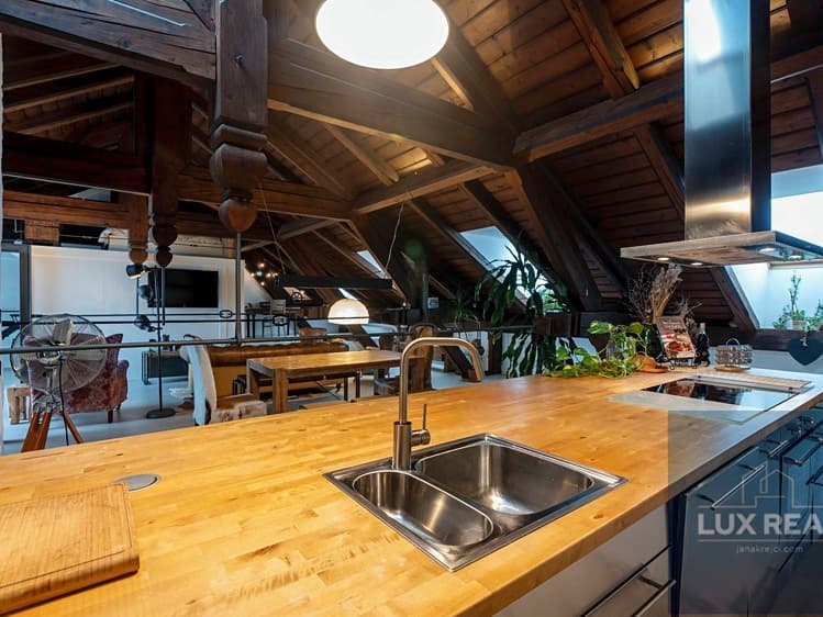Prodej bytu atypické 164 m² (Loft)