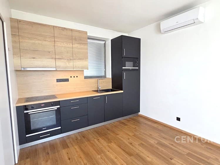 Pronájem bytu 2+kk 33 m²