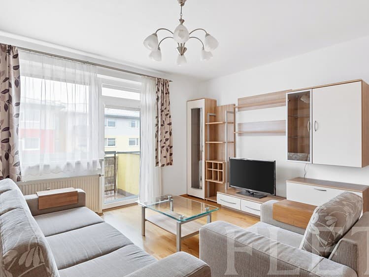 Pronájem bytu 3+kk 82 m²