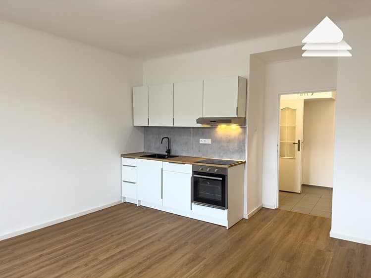 Pronájem bytu 1+kk 32 m²