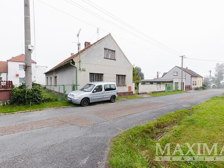 Prodej rodinného domu 185 m², pozemek 702 m²