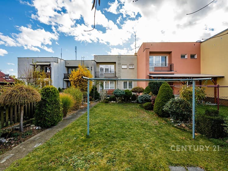 Prodej rodinného domu 192 m², pozemek 302 m²