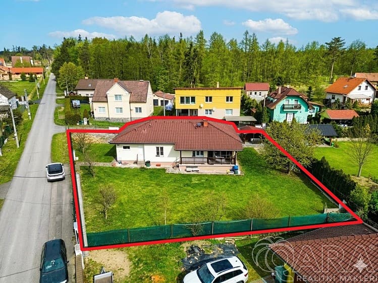 Prodej rodinného domu 140 m², pozemek 1 068 m²