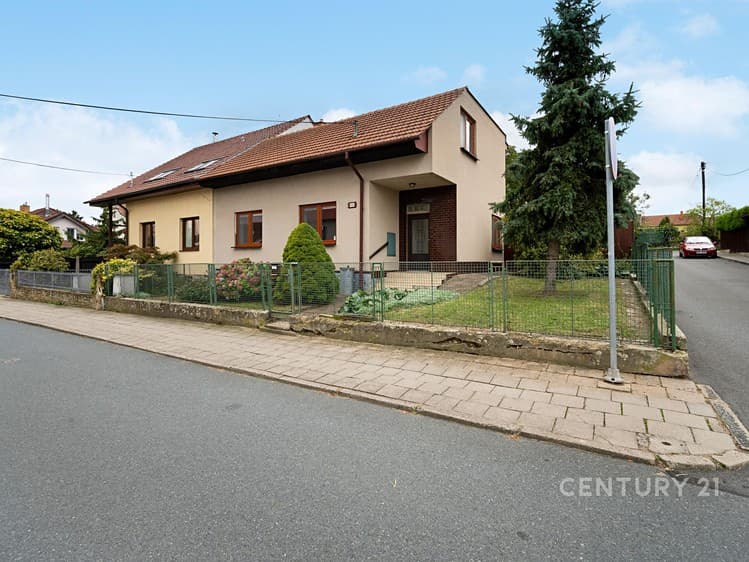 Prodej rodinného domu 151 m², pozemek 588 m²