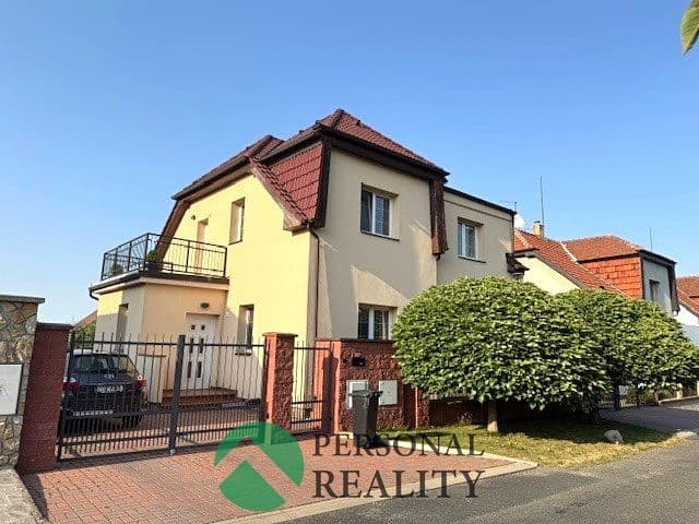 Prodej rodinného domu 167 m², pozemek 946 m²