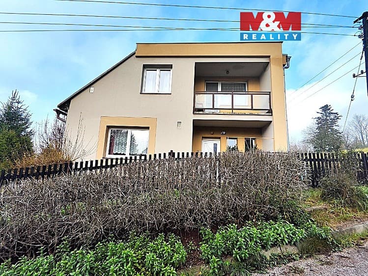 Prodej rodinného domu 274 m², pozemek 3 381 m²