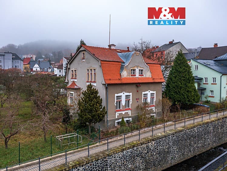 Prodej rodinného domu 130 m², pozemek 330 m²