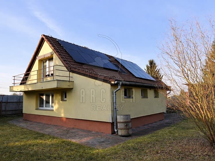 Prodej rodinného domu 140 m², pozemek 1 520 m²