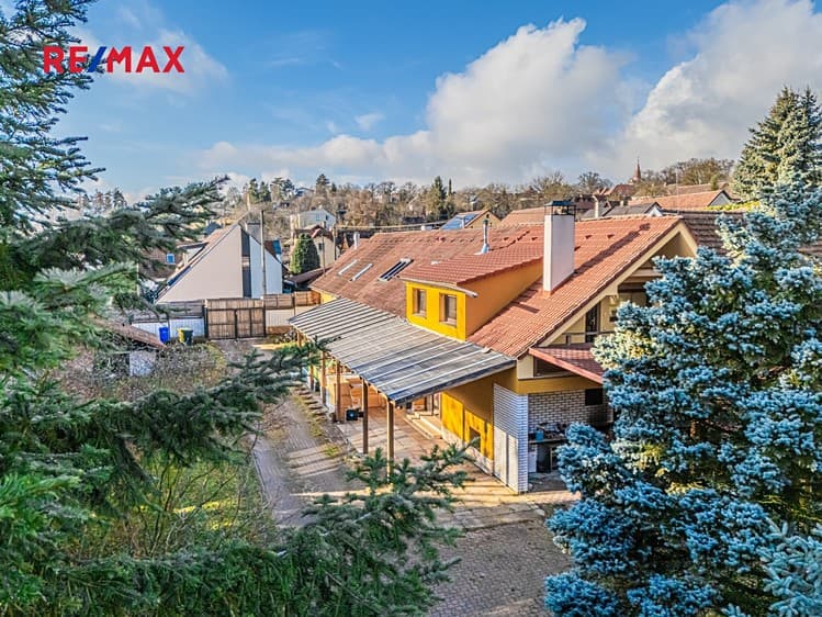 Prodej vícegeneračního domu 280 m², pozemek 3 453 m²