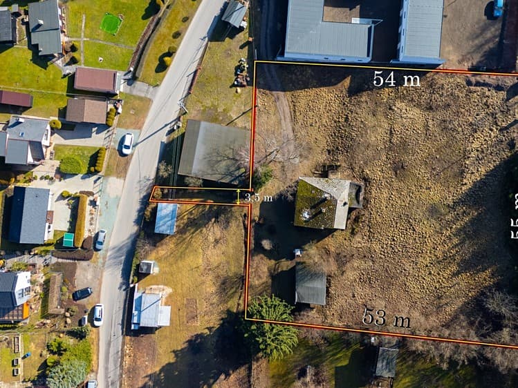 Prodej komerčního pozemku 2 889 m²