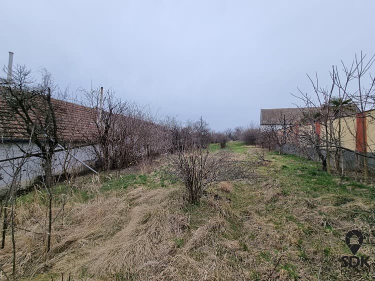 Prodej stavebního pozemku 809 m²