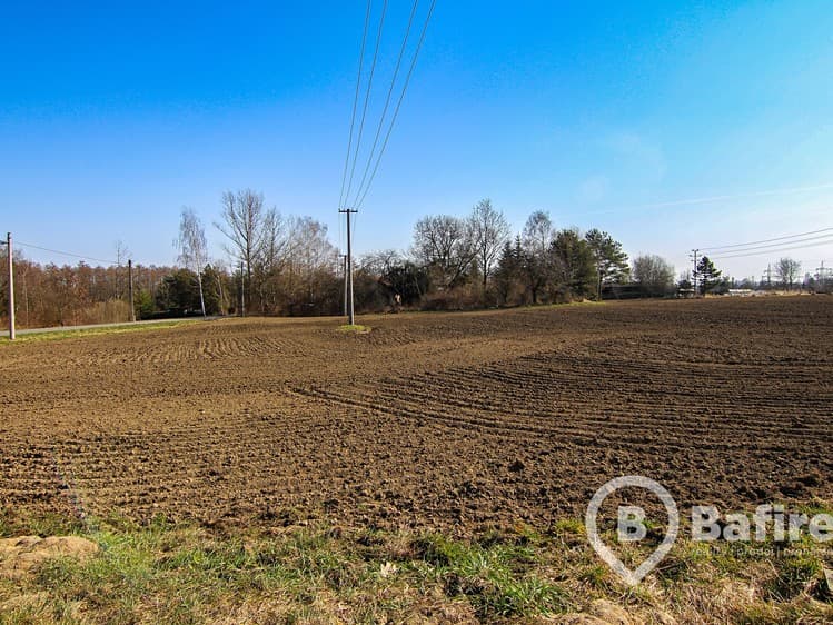 Prodej stavebního pozemku 2 037 m²