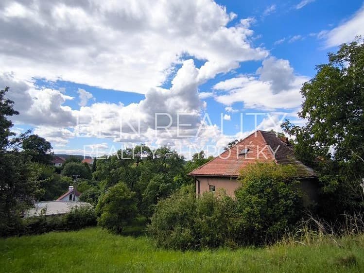 Prodej stavebního pozemku 3 528 m²