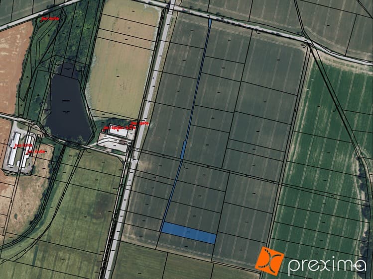 Prodej podílu 1/2 pole 1 637 m²