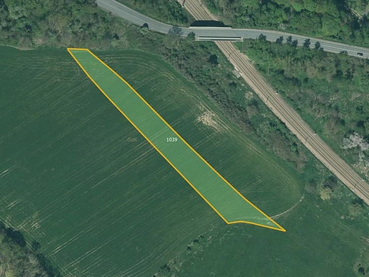 Prodej pole 4 111 m²