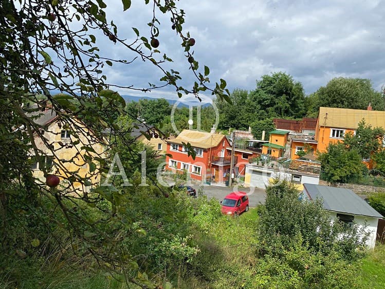 Prodej stavebního pozemku 1 151 m²
