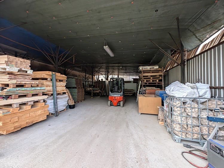 Prodej skladového prostoru 2 000 m²