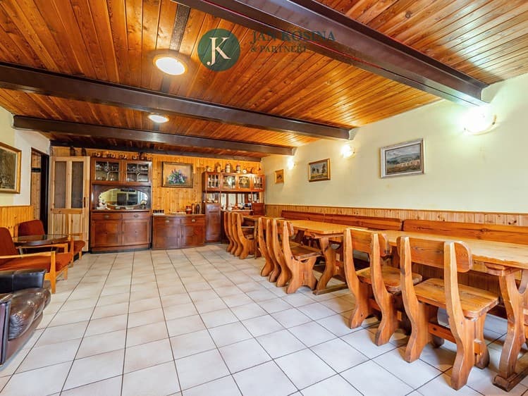 Prodej ubytovacího zařízení 260 m²